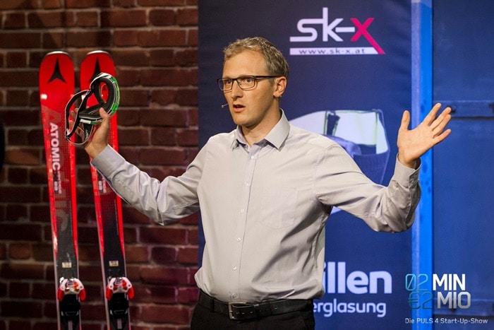 Christoph Rauter at the presentation of the SK-X goggles on the TV show "2 minutes 2 million"